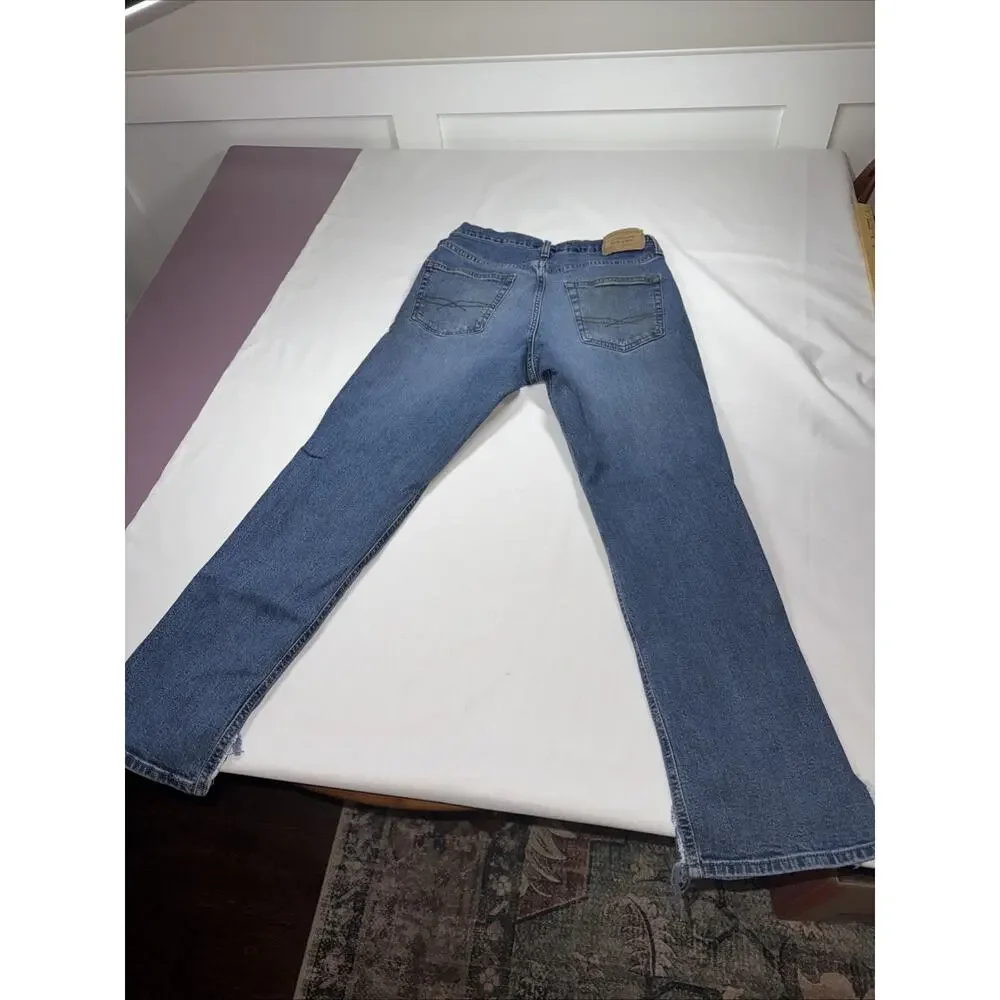 Levis Signature Men's Athletic Fit Blue Jeans Size 30 X 30 Medium Wash Thrashed